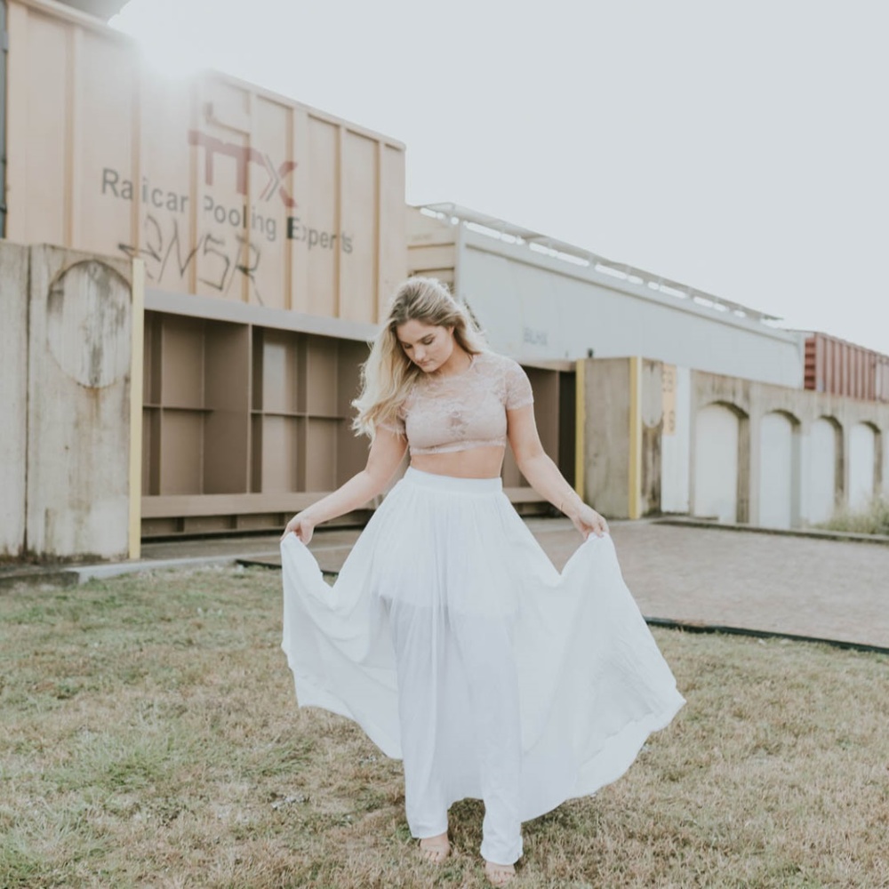 Women White Maxi Skirt w/Mini Skirt Lining